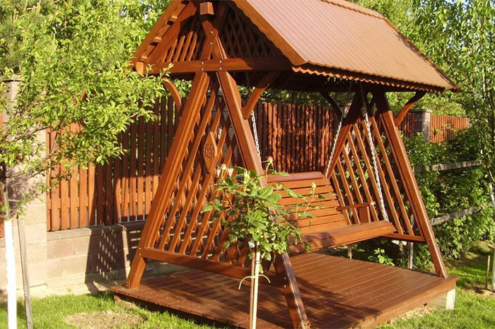 Качели на даче